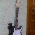 Альбом - продам електрогітару.