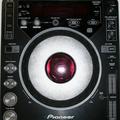 Альбом - CD-програвач Pioneer CDJ-1000