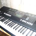 Альбом - синтезатор  YAMAHA PSR E423