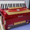 Альбом - немецкий аккордеон Weltmeister Consona 
