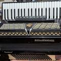 Альбом - Продається акордеон Royalstandard Montana