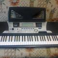 Альбом - продам Yamaha-PSR 550