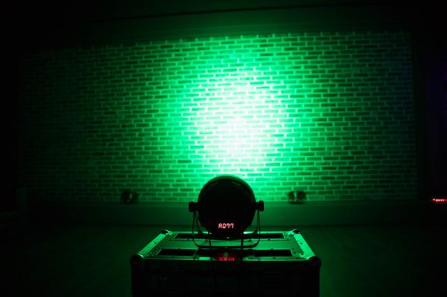 reflektor-colorstage-hd-par-le_7087.jpg|Соляр Мар'ян