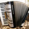 Альбом - аккордеон WELTMEISTER DEMUSA JUNIOR III 7/8 