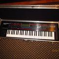 Альбом - Roland Juno g разом із американським кейсом!