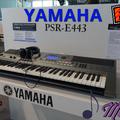 Альбом - Синтезатор- -Yamaha PSR E443- новий