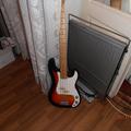 Альбом - продам електрогитару