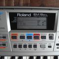 Альбом - Синтезатор "ROLAND" EM-15
