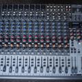 Альбом - Мікшер "Behringer" Xenyx 2222FX