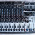 Альбом - Мікшер "Behringer" Xenyx 1832FX