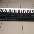 Альбом - KORG JV 30-Повністю робочий,але не всюди є зовнішні кнопки.Ціна-3000 грн тел-067 664 00 91