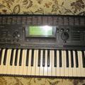yamaha-psr-520-sintezatory_rev001.jpg|Соляр Мар'ян 